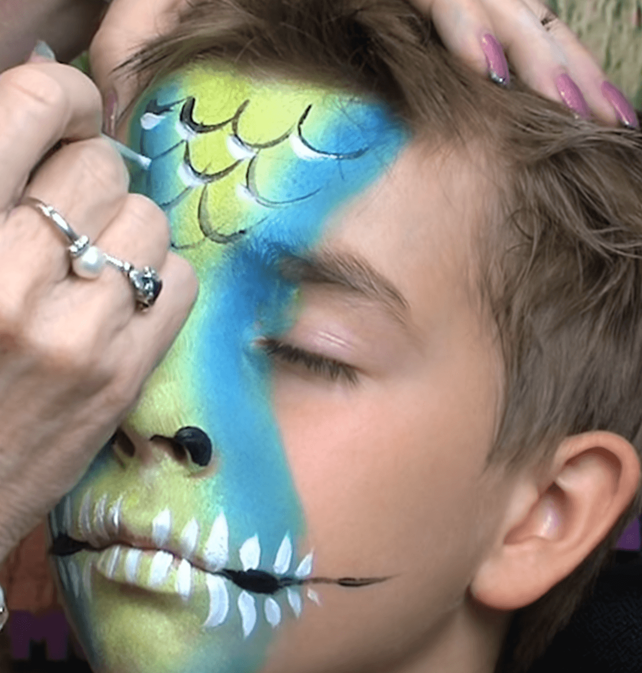 Crocodile face paint | step-by-step guide | video